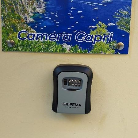 Appartement Casa Nina- Camera Capri à Naples Extérieur photo